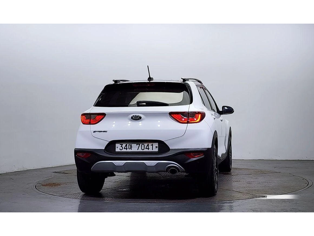 Kia Stonic Diesel 1.6 Prestige * НАЙ-ДОБРА ЦЕНА В БЪЛГАРИЯ* - автомобили, коли, обяви за нови и употребявани 3