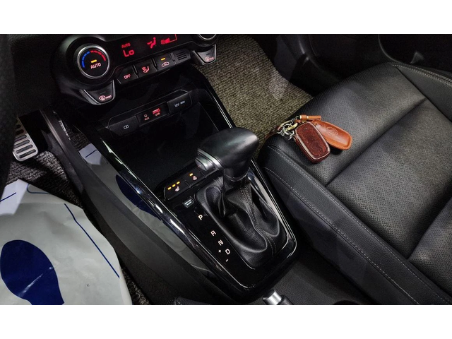 Kia Stonic Diesel 1.6 Prestige * НАЙ-ДОБРА ЦЕНА В БЪЛГАРИЯ* - автомобили, коли, обяви за нови и употребявани 8