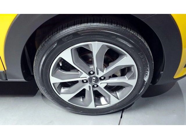 Kia Stonic Diesel 1.6 Prestige * НАЙ-ДОБРА ЦЕНА В БЪЛГАРИЯ* - автомобили, коли, обяви за нови и употребявани 4