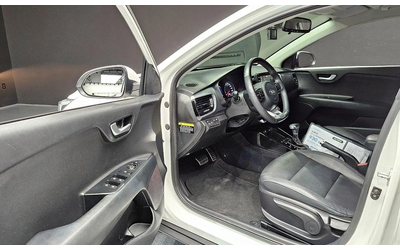 Kia Stonic Diesel 1.6 Prestige * НАЙ-ДОБРА ЦЕНА В БЪЛГАРИЯ* - автомобили, коли, обяви за нови и употребявани 10