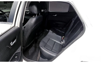 Kia Stonic Diesel 1.6 Prestige * НАЙ-ДОБРА ЦЕНА В БЪЛГАРИЯ* - автомобили, коли, обяви за нови и употребявани 11