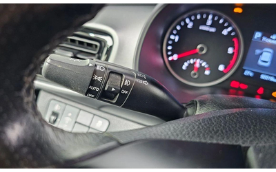 Kia Stonic Diesel 1.6 Trendy * НАЙ-ДОБРА ЦЕНА В БЪЛГАРИЯ* - автомобили, коли, обяви за нови и употребявани 12