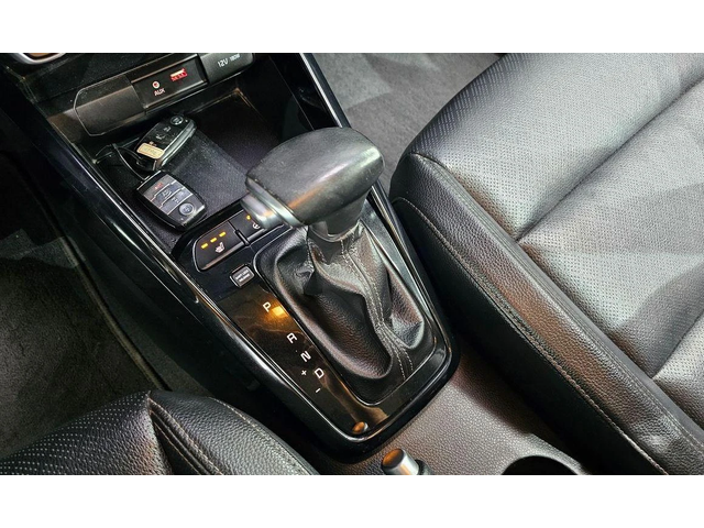 Kia Stonic Diesel 1.6 Trendy * НАЙ-ДОБРА ЦЕНА В БЪЛГАРИЯ* - автомобили, коли, обяви за нови и употребявани 8