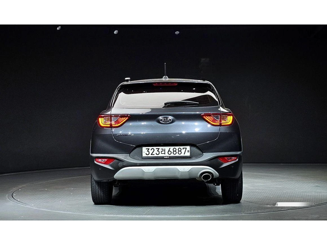 Kia Stonic Diesel 1.6 Trendy * НАЙ-ДОБРА ЦЕНА В БЪЛГАРИЯ* - автомобили, коли, обяви за нови и употребявани 3