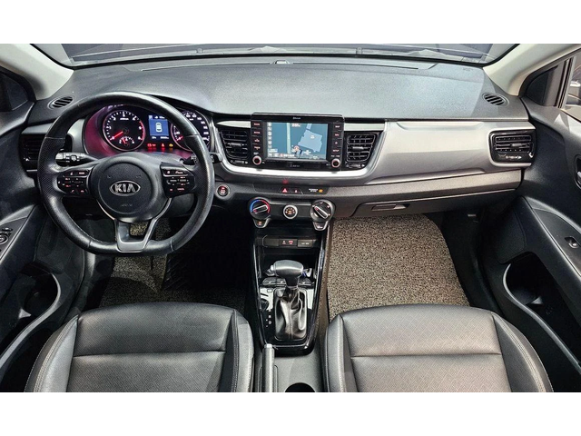 Kia Stonic Diesel 1.6 Trendy * НАЙ-ДОБРА ЦЕНА В БЪЛГАРИЯ* - автомобили, коли, обяви за нови и употребявани 6