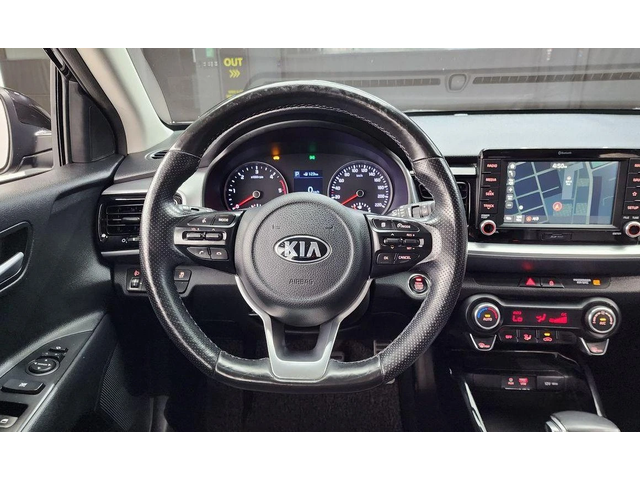 Kia Stonic Diesel 1.6 Prestige * НАЙ-ДОБРА ЦЕНА В БЪЛГАРИЯ* - автомобили, коли, обяви за нови и употребявани 12