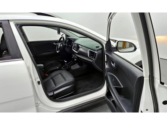 Kia Stonic Diesel 1.6 Trendy * НАЙ-ДОБРА ЦЕНА В БЪЛГАРИЯ* - автомобили, коли, обяви за нови и употребявани 10