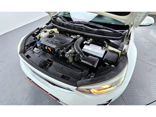 Kia Stonic Diesel 1.6 Trendy * НАЙ-ДОБРА ЦЕНА В БЪЛГАРИЯ* - автомобили, коли, обяви за нови и употребявани 5