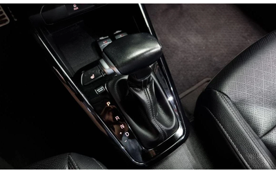 Kia Stonic Diesel 1.6 Prestige * НАЙ-ДОБРА ЦЕНА В БЪЛГАРИЯ* - автомобили, коли, обяви за нови и употребявани 8