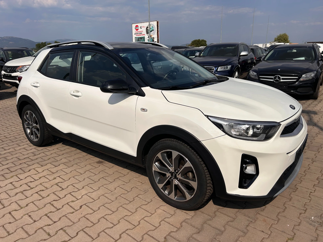 Kia Stonic 1.6CRDI NAVI/KAMERA EURO 6 - автомобили, коли, обяви за нови и употребявани 3