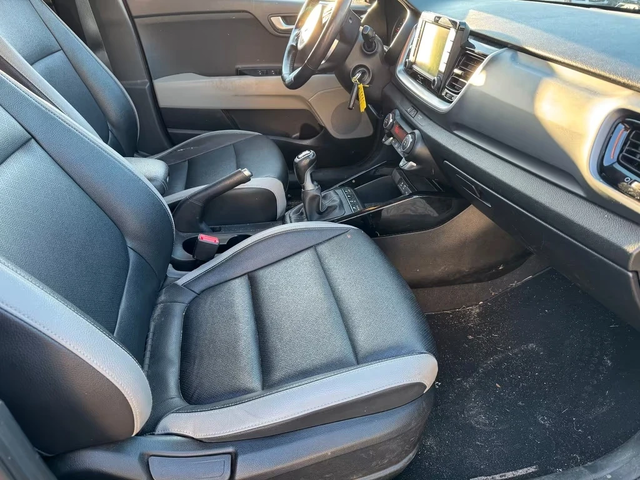 Kia Stonic 1.6d 110ps Vision - автомобили, коли, обяви за нови и употребявани 12