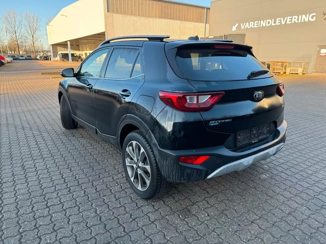 Kia Stonic 1.6d 110ps Vision - автомобили, коли, обяви за нови и употребявани 3