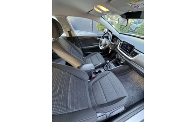 Kia Stonic - автомобили, коли, обяви за нови и употребявани 11