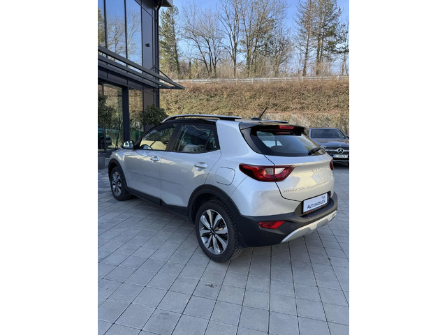 Kia Stonic - автомобили, коли, обяви за нови и употребявани 5