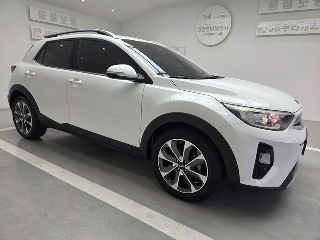 Kia Stonic Diesel 1.6 Prestige * НАЙ-ДОБРА ЦЕНА В БЪЛГАРИЯ* - автомобили, коли, обяви за нови и употребявани 2