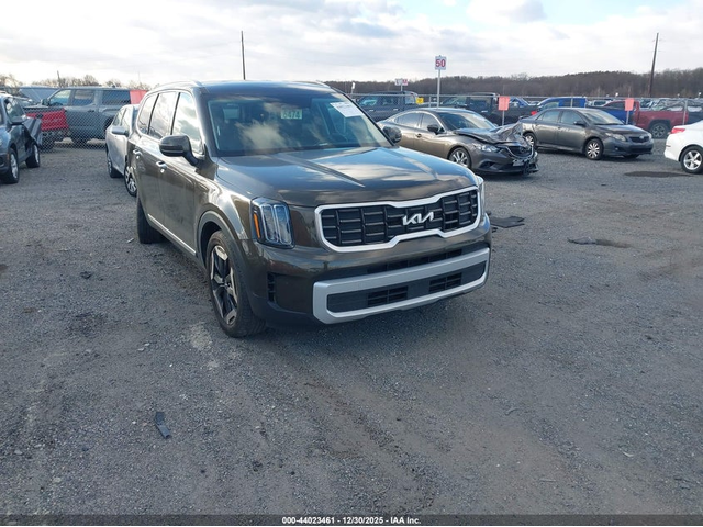 Kia Telluride 3.8L V-6 DI, DOHC, VVT, 291HP Front Wheel Drive - автомобили, коли, обяви за нови и употребявани 0