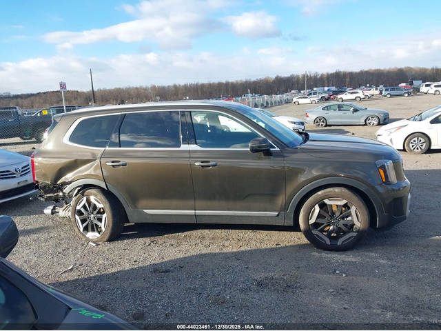 Kia Telluride 3.8L V-6 DI, DOHC, VVT, 291HP Front Wheel Drive - автомобили, коли, обяви за нови и употребявани 12
