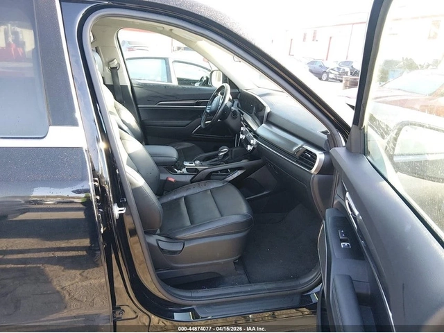 Kia Telluride LX - автомобили, коли, обяви за нови и употребявани 6