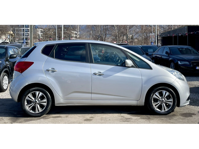 Kia Venga 1.4CRDI 90HP E6В КОЖА НАВИ КАМЕРА ЛЕД - автомобили, коли, обяви за нови и употребявани 3