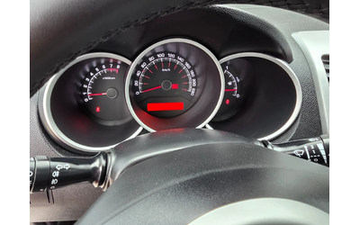 Kia Venga 1.4I-90к.с EURO 5b КЛИМАТИК-ШВЕЙЦАРИЯ - автомобили, коли, обяви за нови и употребявани 8