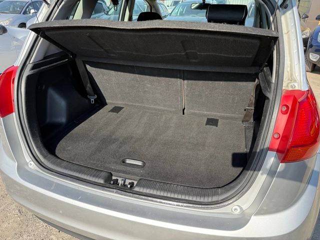 Kia Venga 1.4i ГАЗ - автомобили, коли, обяви за нови и употребявани 10