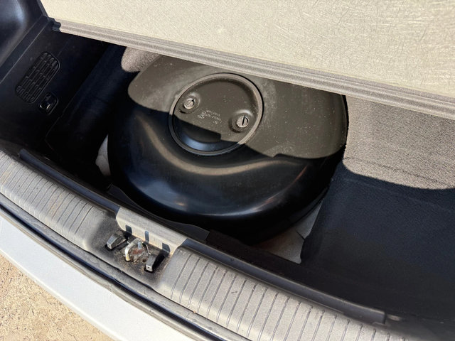 Kia Venga 1.4i ГАЗ - автомобили, коли, обяви за нови и употребявани 11