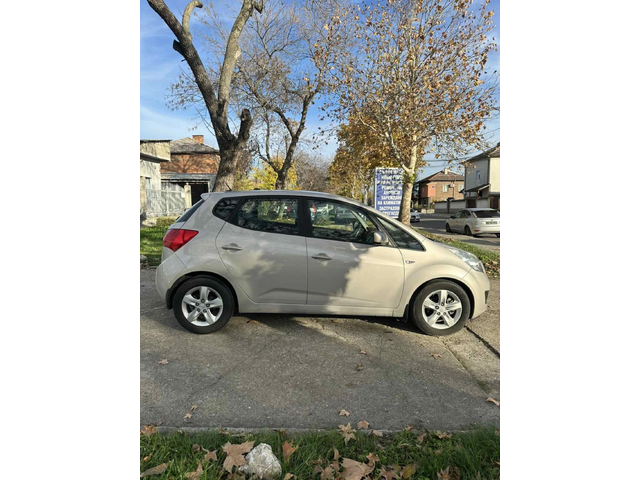 Kia Venga - автомобили, коли, обяви за нови и употребявани 8