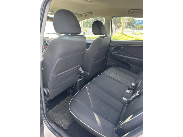 Kia Venga - автомобили, коли, обяви за нови и употребявани 9