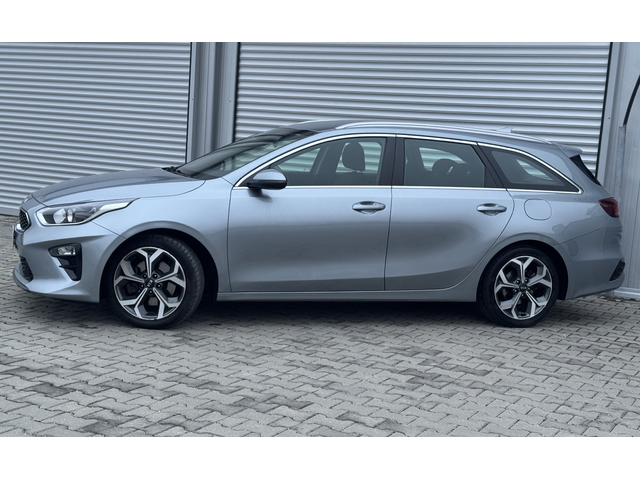 Kia XCeed 1,0i turbo smartstream, 92ps, GPL, led, navy, multo,евро 6D - автомобили, коли, обяви за нови и употребявани 2