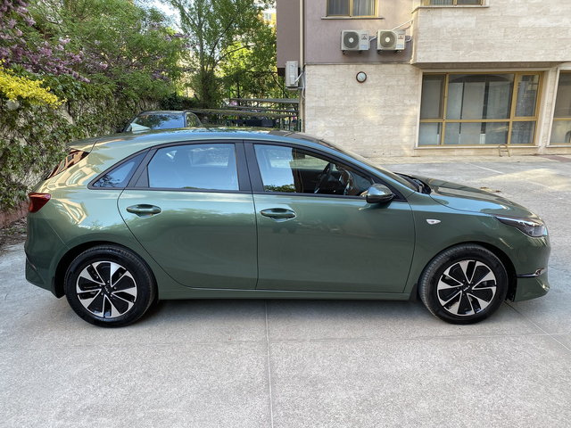 Kia XCeed 1.5 T-GDI/ Spin/ Гаранция до 2032г. - автомобили, коли, обяви за нови и употребявани 3