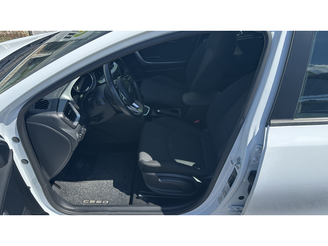 Kia XCeed 1.5 T-GDI в Гаранция - автомобили, коли, обяви за нови и употребявани 7