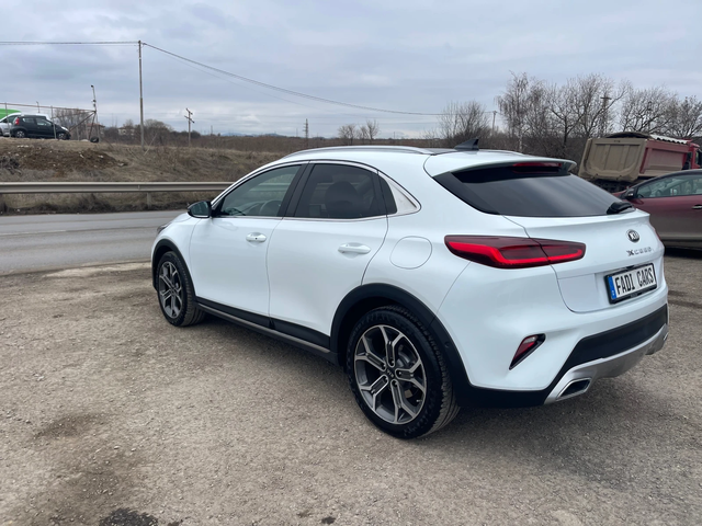 Kia XCeed ТОП!28000КМ  ПАНОРАМА , ЛИЗИНГ!!!! - автомобили, коли, обяви за нови и употребявани 4