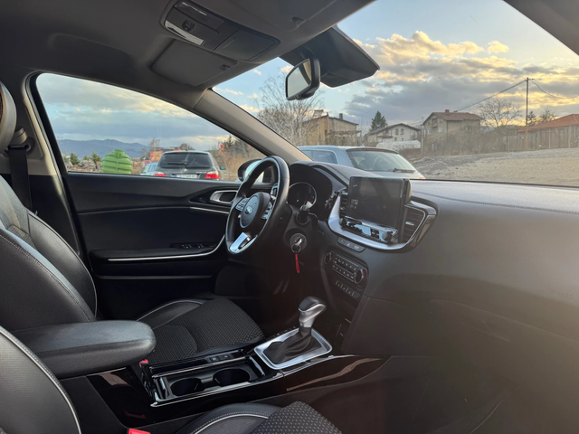 Kia XCeed 1.5 - автомобили, коли, обяви за нови и употребявани 11