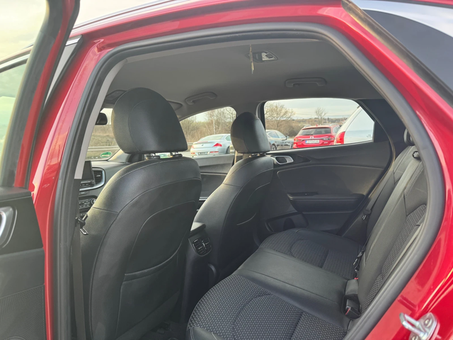 Kia XCeed 1.5 - автомобили, коли, обяви за нови и употребявани 12