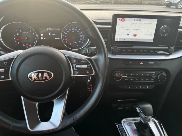 Kia XCeed 1.5 - автомобили, коли, обяви за нови и употребявани 9