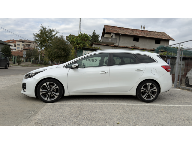Kia XCeed GT Line - автомобили, коли, обяви за нови и употребявани 3