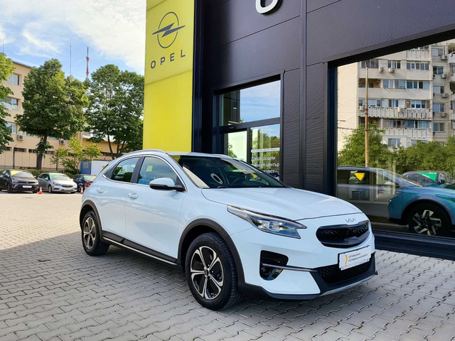 Kia xCeed SUV 141к.с. Plug-In Hybrid - автомобили, коли, обяви за нови и употребявани 0