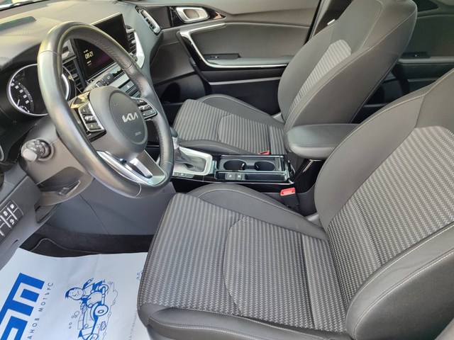 Kia xCeed SUV 141к.с. Plug-In Hybrid - автомобили, коли, обяви за нови и употребявани 10
