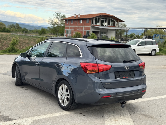 Kia XCeed ТОП ТОП - автомобили, коли, обяви за нови и употребявани 5