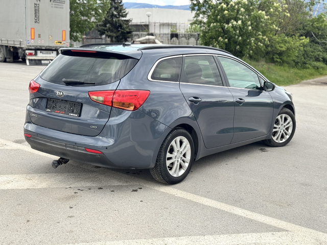 Kia XCeed ТОП ТОП - автомобили, коли, обяви за нови и употребявани 6