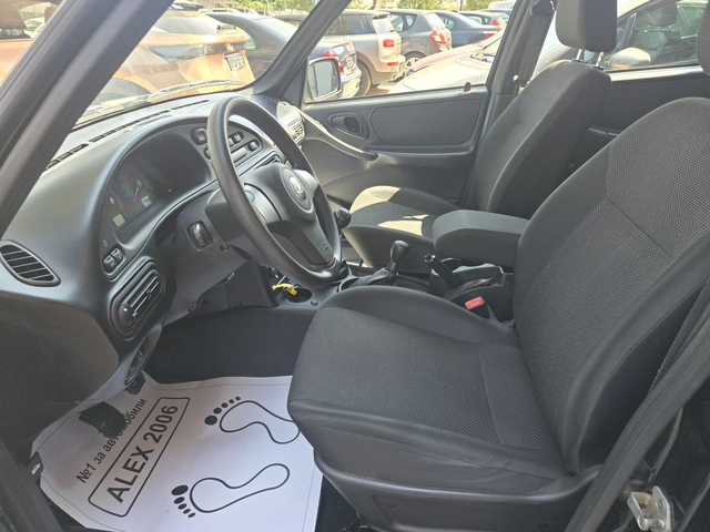 Lada Niva - автомобили, коли, обяви за нови и употребявани 5