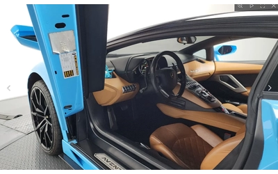 Lamborghini Aventador LP700-4 - автомобили, коли, обяви за нови и употребявани 6