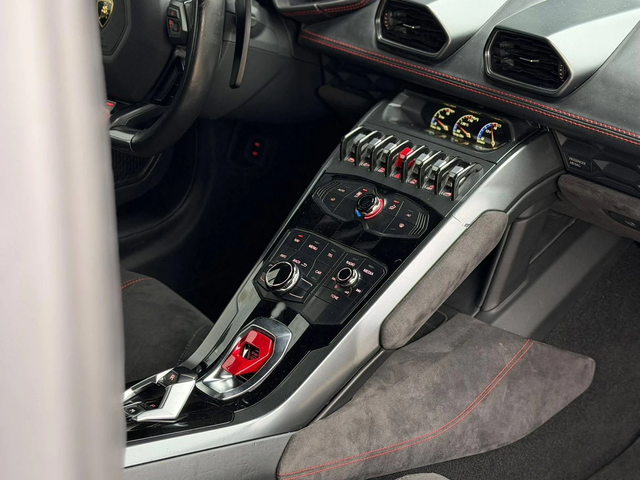 Lamborghini Huracan LP610-4 V10 ОЧАКВАН ВНОС CERAMIC ЛИЗИНГ 100% - автомобили, коли, обяви за нови и употребявани 9