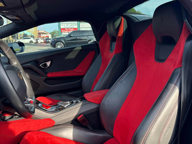 Lamborghini Huracan 5.2L 10cyl 4WD - автомобили, коли, обяви за нови и употребявани 10
