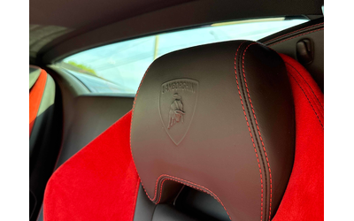 Lamborghini Huracan 5.2L 10cyl 4WD - автомобили, коли, обяви за нови и употребявани 11