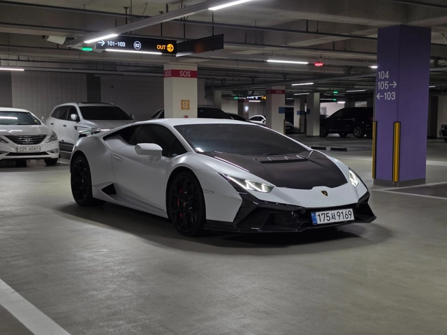 Lamborghini Huracan - автомобили, коли, обяви за нови и употребявани 1