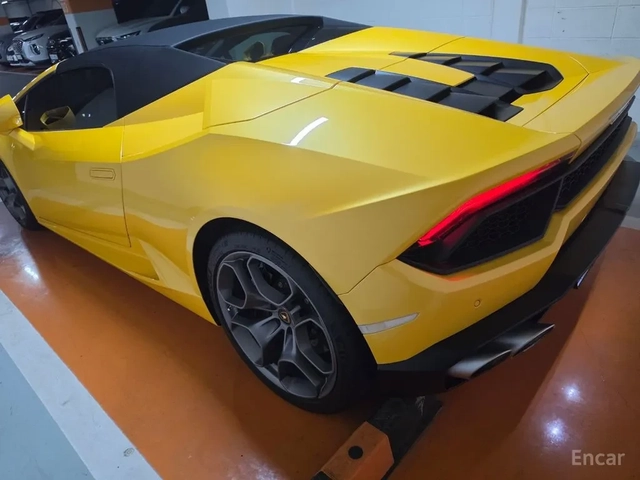 Lamborghini Huracan LP580-2 Spyder - автомобили, коли, обяви за нови и употребявани 3