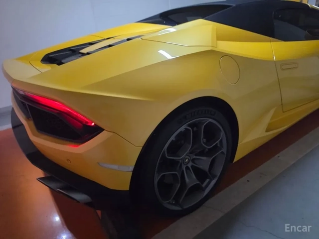 Lamborghini Huracan LP580-2 Spyder - автомобили, коли, обяви за нови и употребявани 7