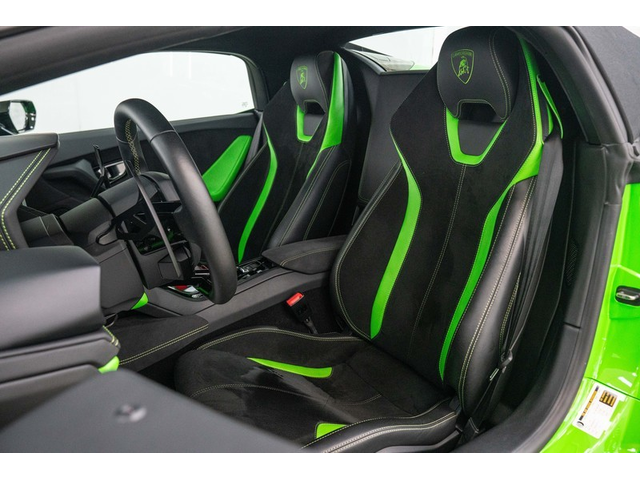 LAMBORGHINI Huracan Huracan LP-610 Spyder 5.2 V10 AWD AKRAPOVIC - автомобили, коли, обяви за нови и употребявани 9