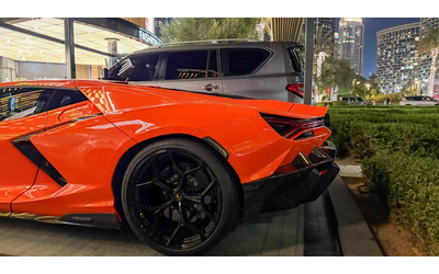 lamborghini-revuelto-revuelto-6-5-v12-hpev-4wd - 5